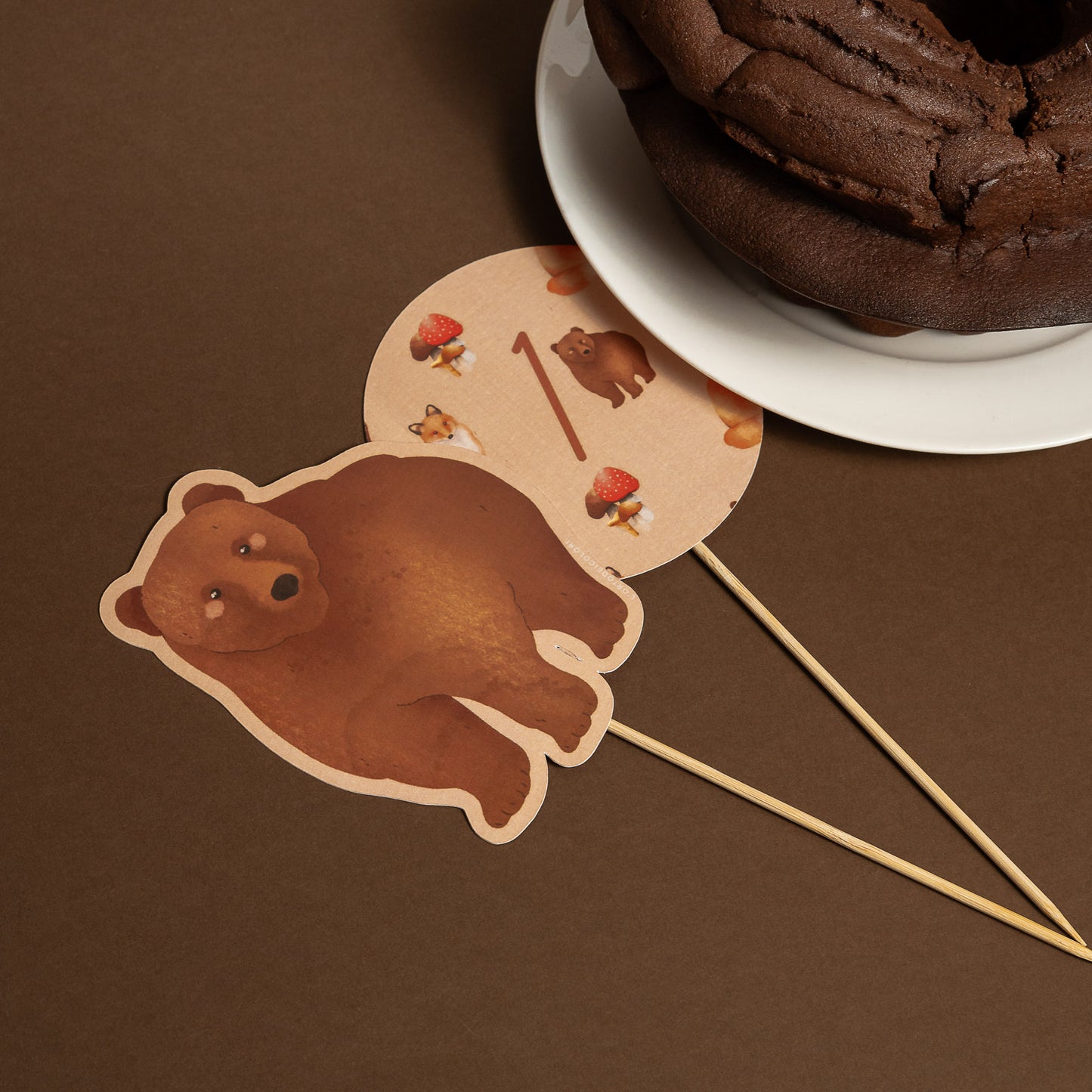 Cake topper