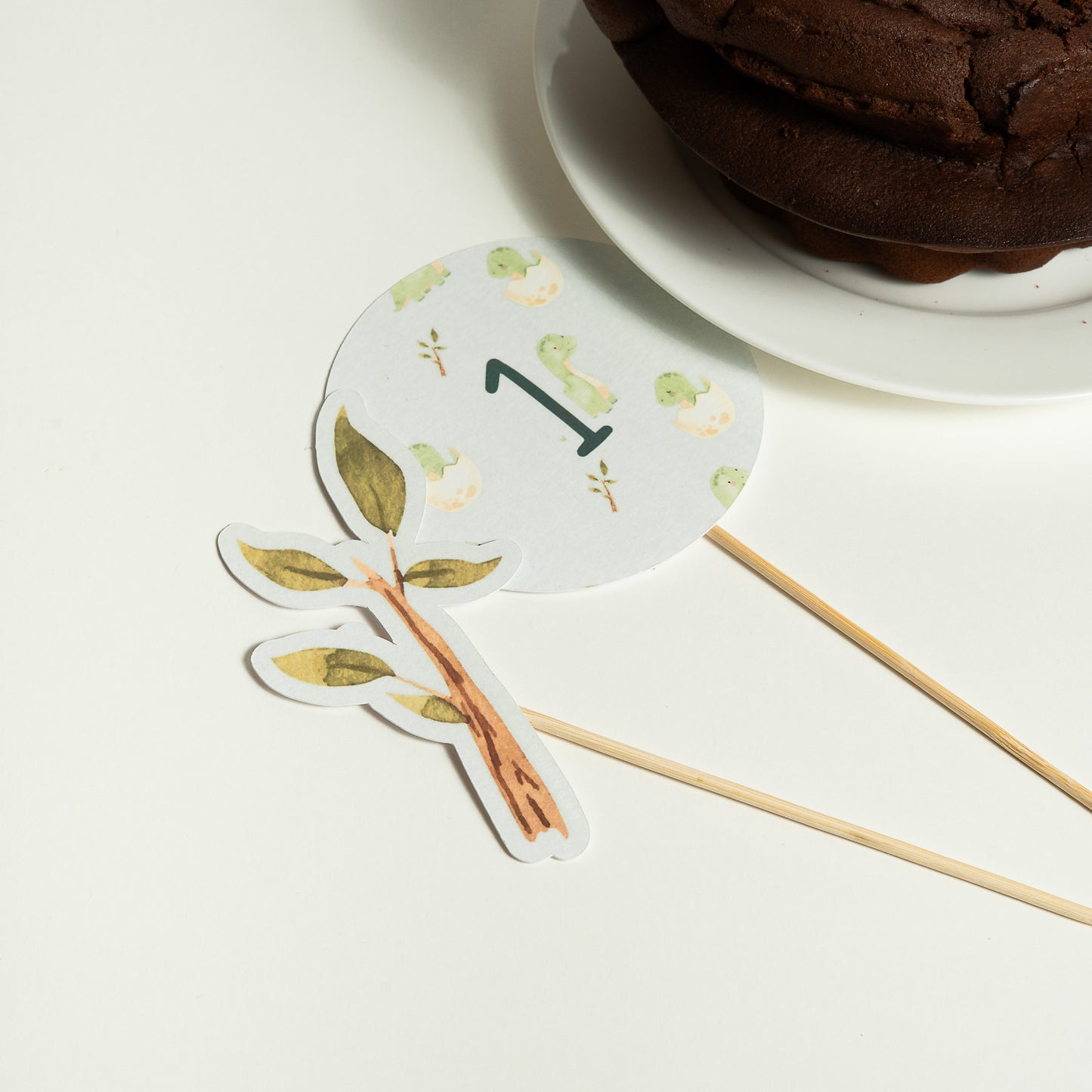 Cake topper