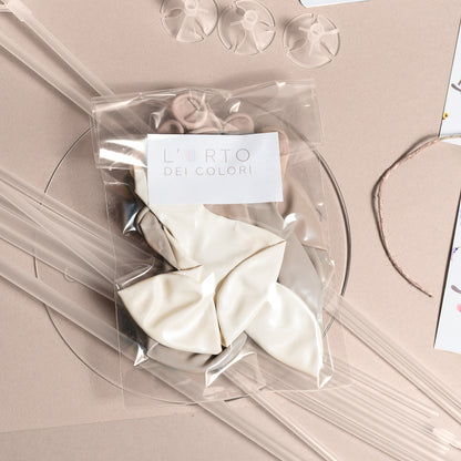 Kit decorazioni COMPLEANNO A CASA – palloncini, festone e cake topper personalizzato