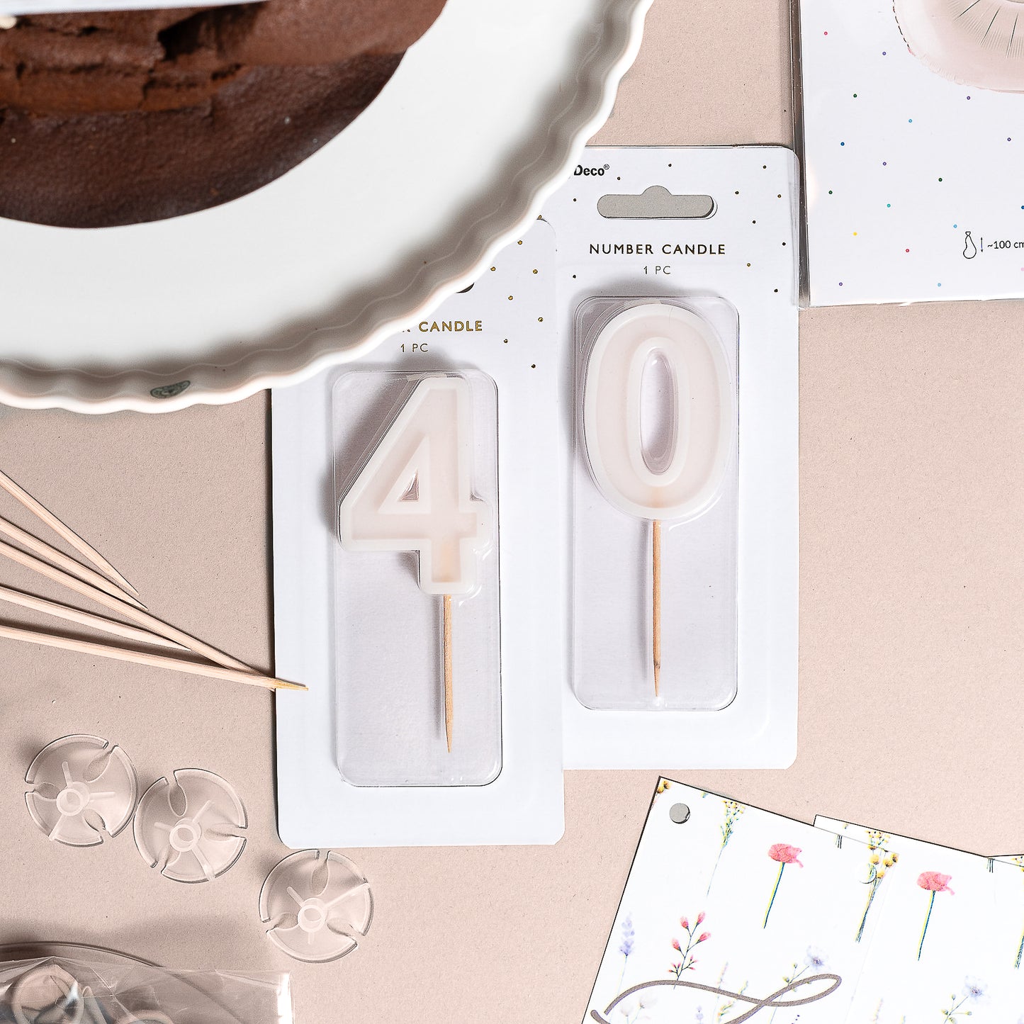 Kit decorazioni COMPLEANNO A CASA – palloncini, festone e cake topper personalizzato