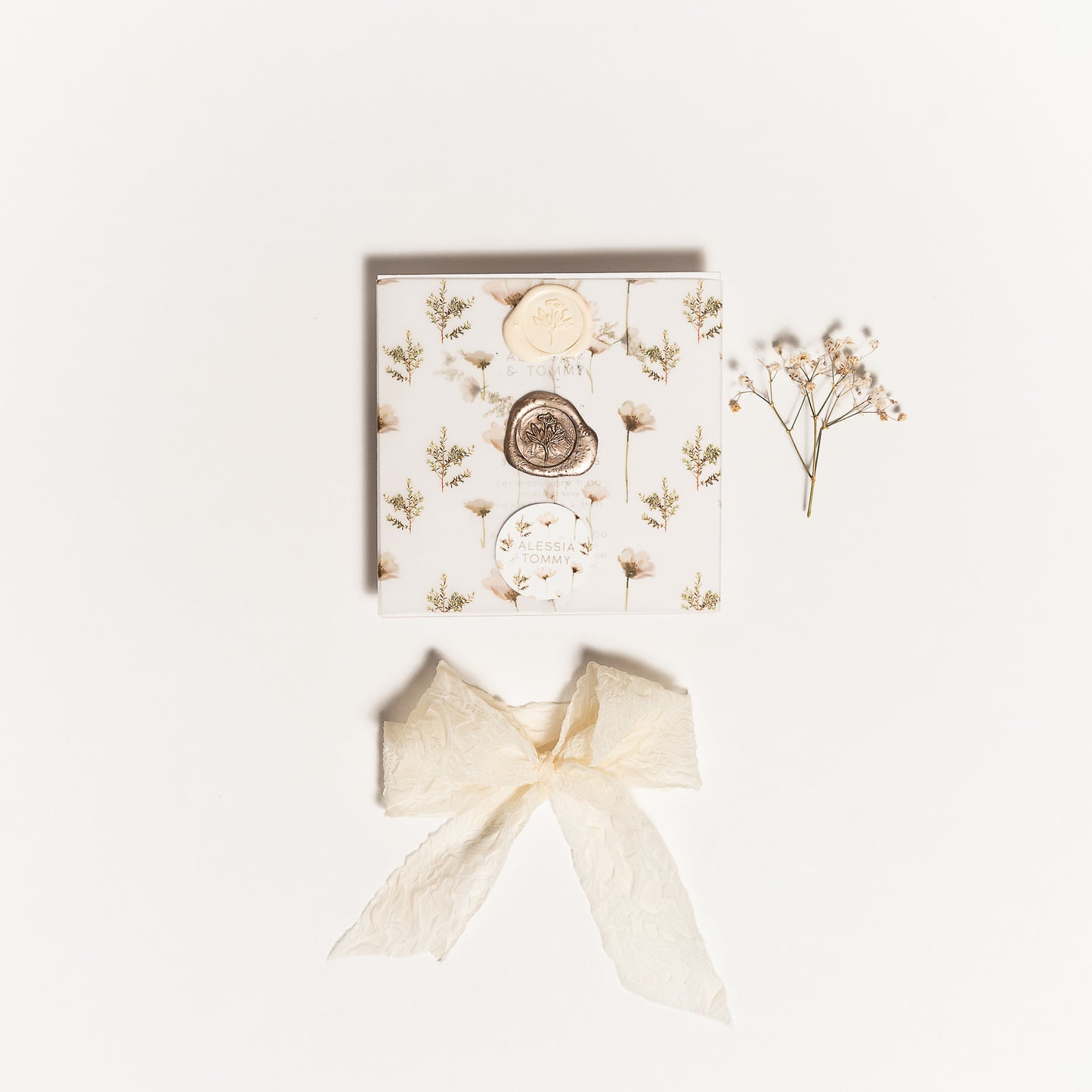 Partecipazione Quadrata con tag Fiori Bianchi
