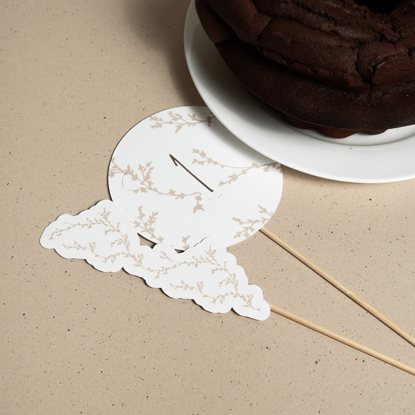 Cake topper