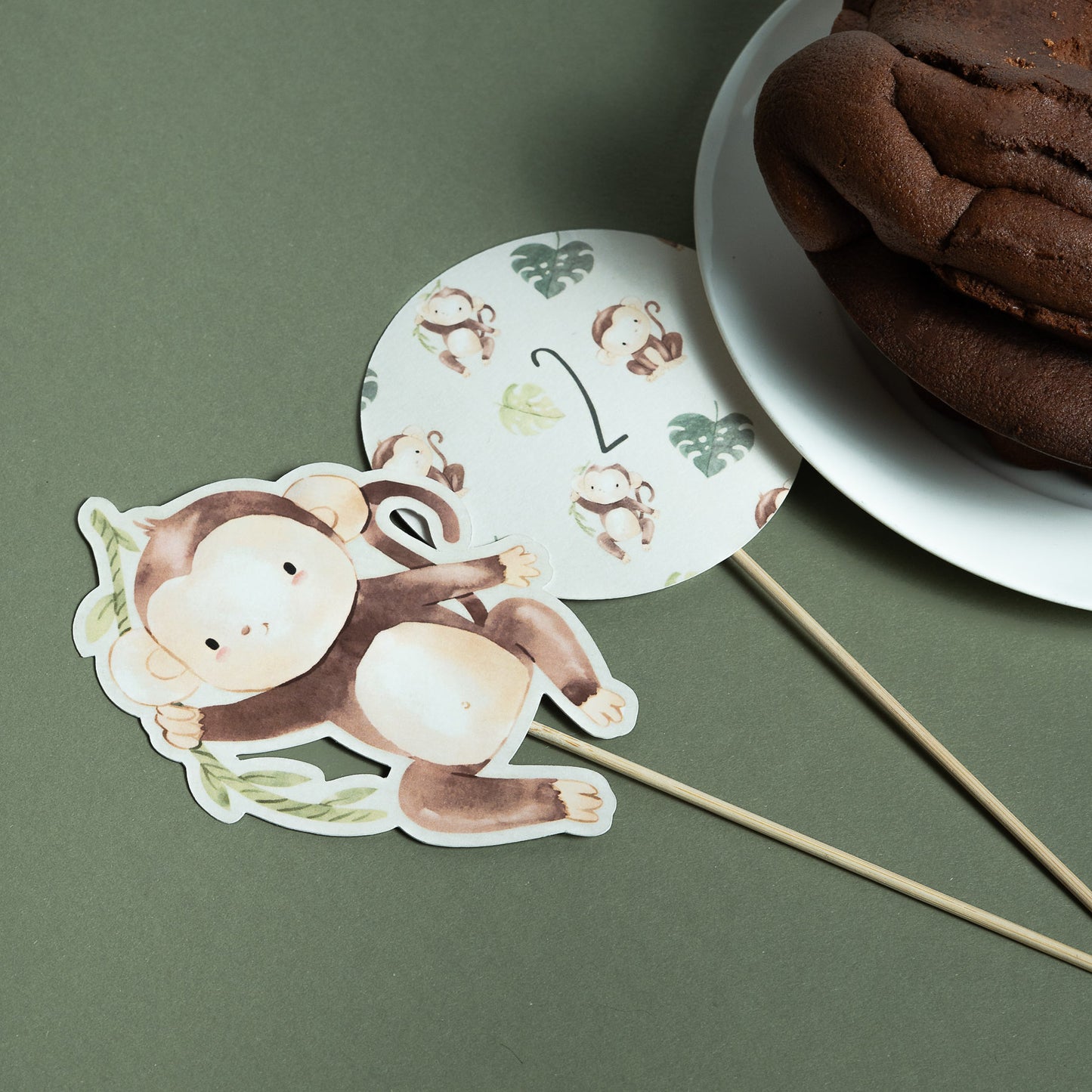 Cake topper
