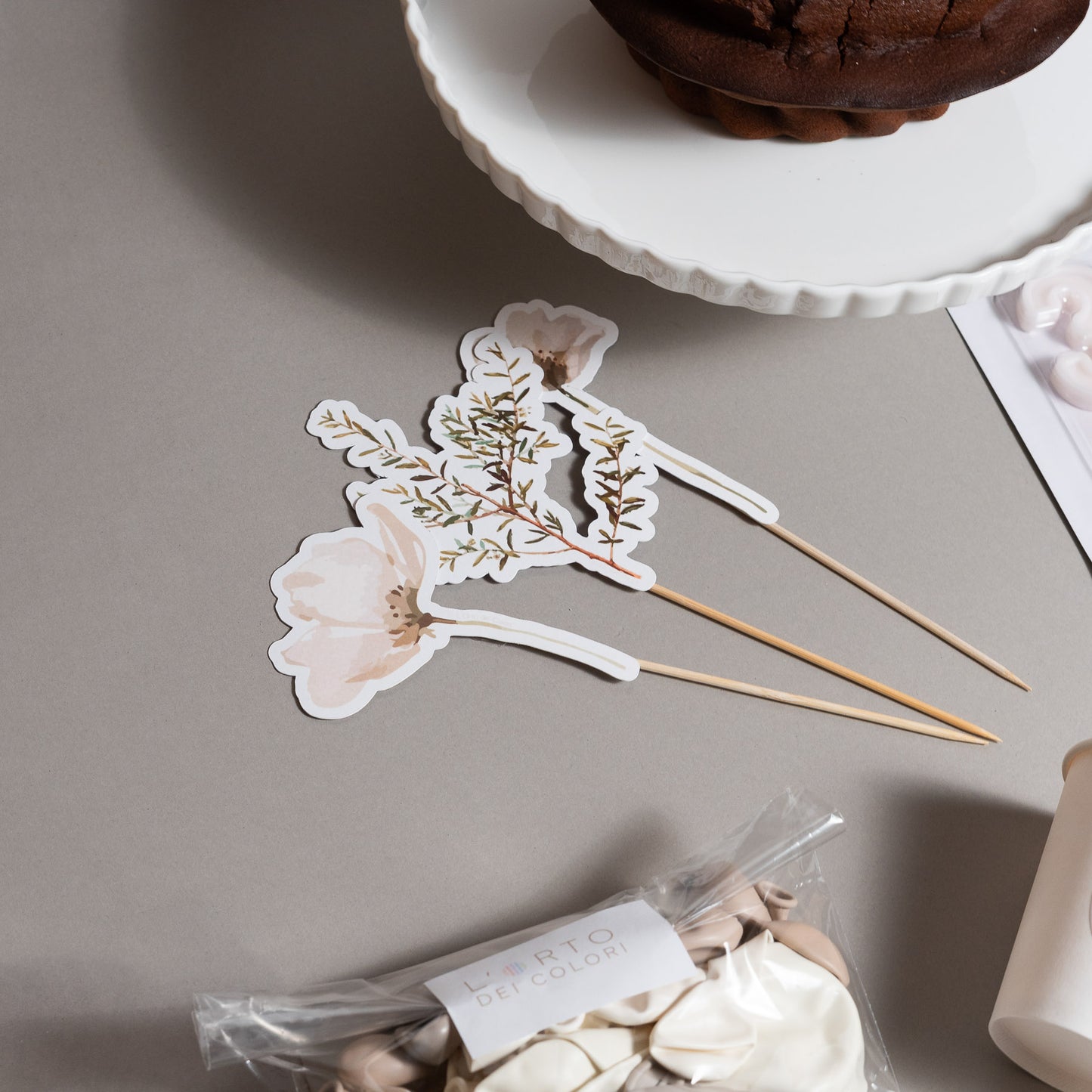 KIT COMPLEANNO ADULTI – set fotografico con palloncini e cake topper